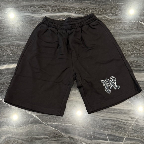 Amiri Shorts - Picture 1 of 1